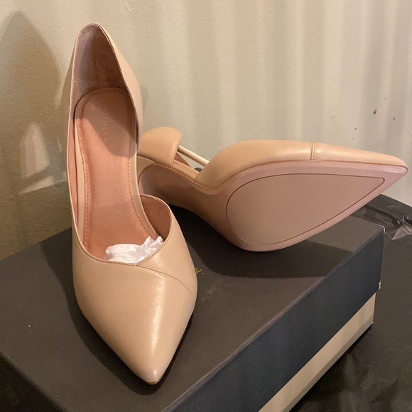 Heels - Picture 4 of 4